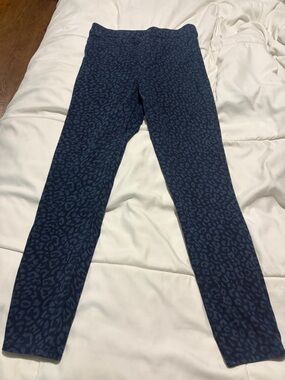 Spanx "Look at Me Now" leggings in Leopard print